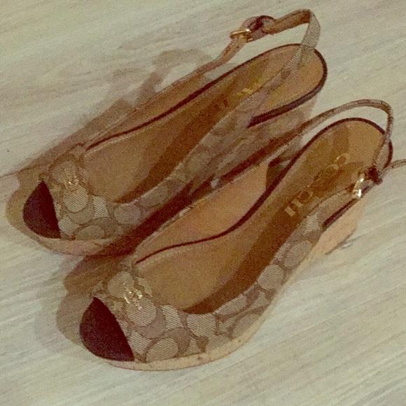 Shoes - Picture 1 of 3